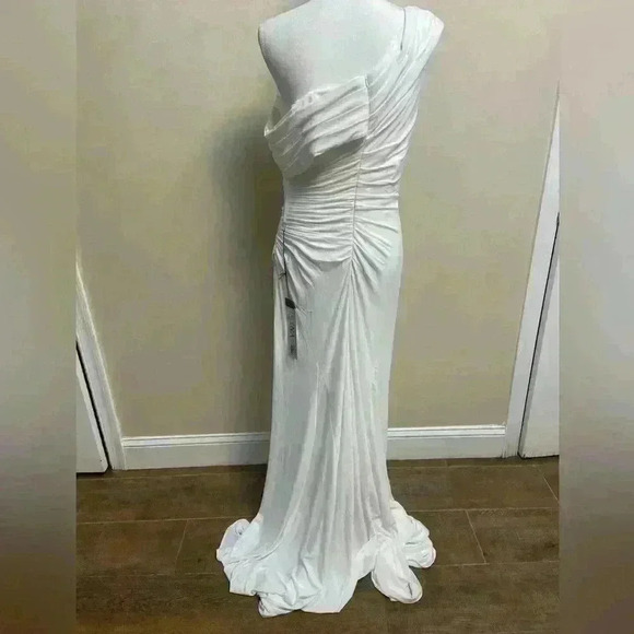 Mac Duggal One-Shoulder Ruched Jersey Gown white maxi Sz 10. NWT - Picture 7 of 10